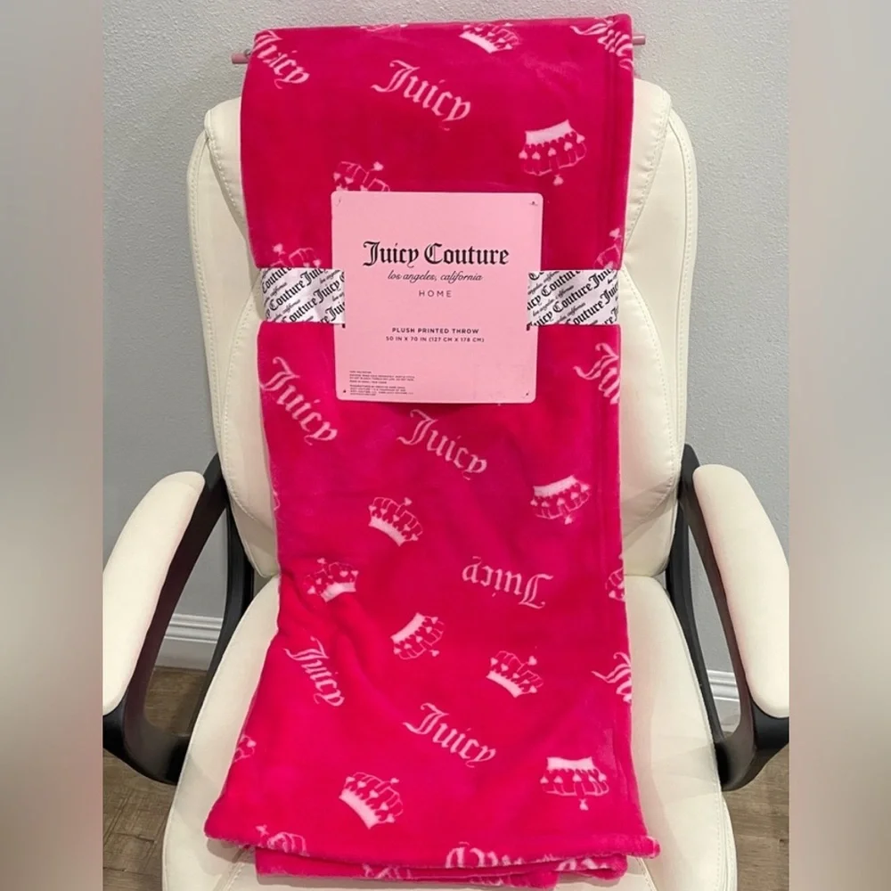 NEW Juicy Couture‎ Hot Pink Plush Printed Throw Blanket Logo Crown 50x70